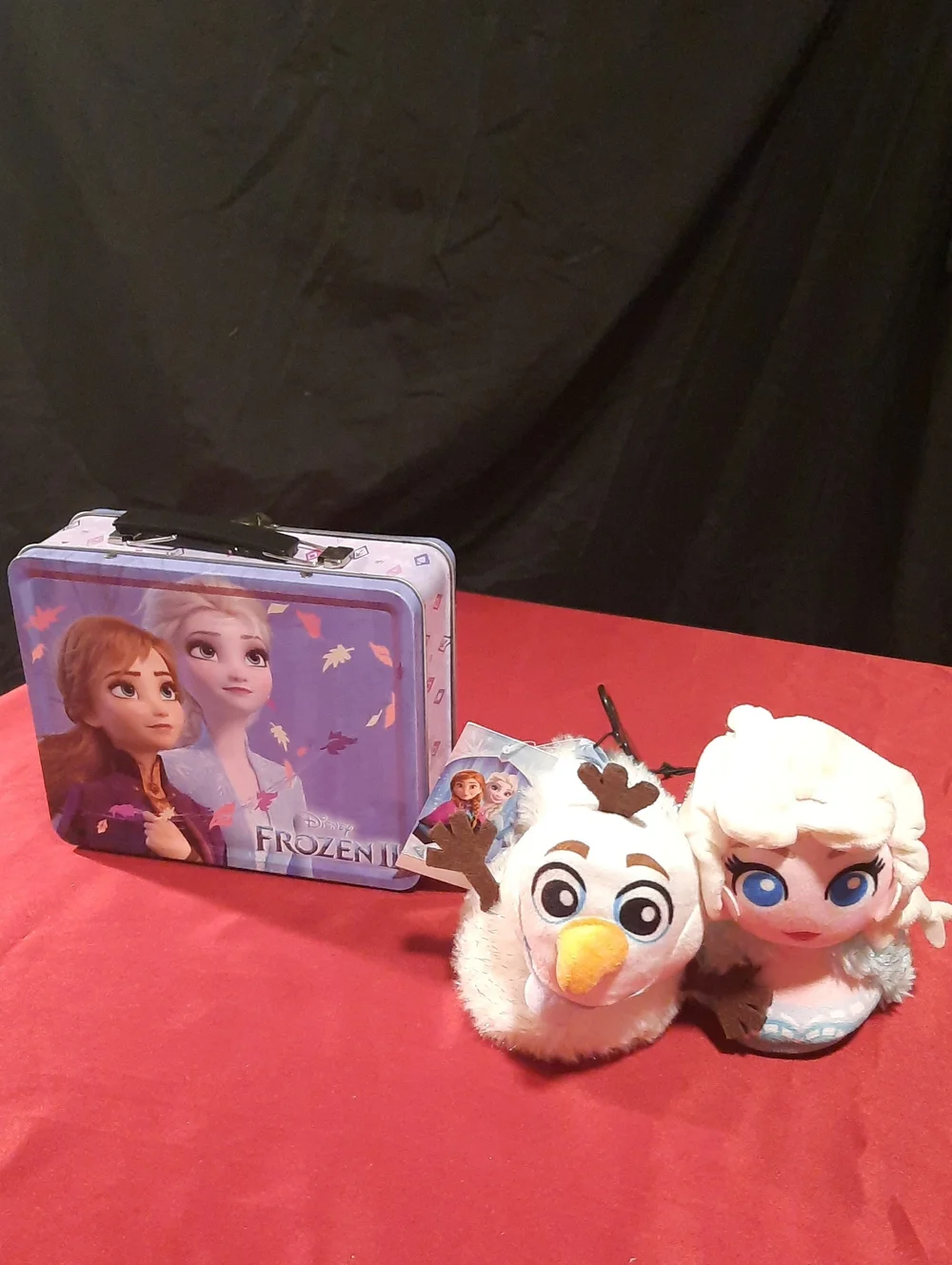 Disney Frozen II Metal Lunchbox & Olaf and Elsa Plush Slippers Girls 5/6